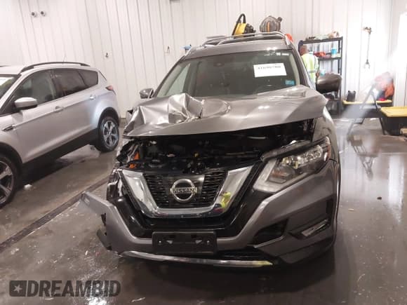 ✅ 2017 Nissan Rogue SL • VIN: JN8AT2MV6HW284437 • Lot: 41690708. Listed on IAAI with 37,908 mi. Free auction sales archive from the USA and detailed vehicle history report at DreamBid. Image 13.