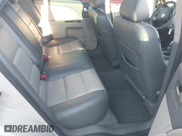 ✅ 2008 Mercury Sable Premier • VIN: 1MEHM42W48G614650 • Lot: 43722127. Wystawiony na IAAI z przebiegiem 101 905 mil. Bezpłatny archiwum sprzedaży aukcyjnych z USA i szczegółowy raport historii pojazdu na DreamBid. Zdjęcie 8.