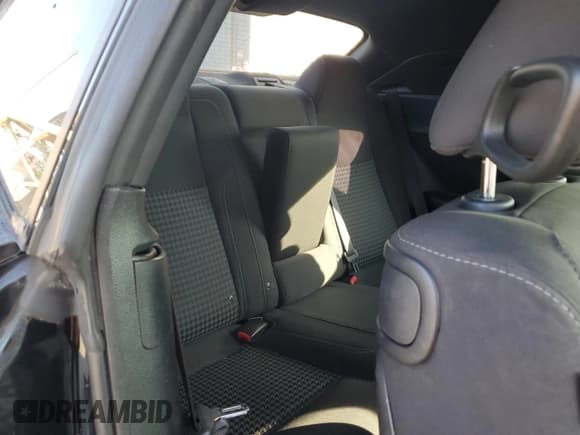 ✅ 2018 Dodge Challenger SXT Plus • VIN: 2C3CDZAG4JH245581 • Lot: 68118064. Wystawiony na Copart z przebiegiem 100 784 mil. Bezpłatny archiwum sprzedaży aukcyjnych z USA i szczegółowy raport historii pojazdu na DreamBid. Zdjęcie 10.