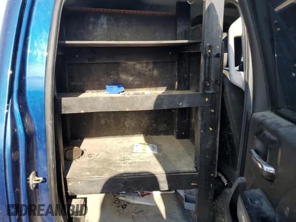 ✅ 2018 Chevrolet Silverado 2500HD LT • VIN: 1GC1KVEY9JF219693 • Lot: 86117995. Listed on Copart with Not provided. Free auction sales archive from the USA and detailed vehicle history report at DreamBid. Image 10.