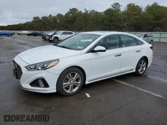 ✅ 2018 Hyundai Sonata Limited • VIN: 5NPE34AF3JH630882 • Лот: 39319223. Опубликован ранее на Copart с пробегом 139 847 миль. Бесплатный доступ к архиву аукционных продаж из США и подробный отчёт об истории автомобиля на DreamBid. Изображение 1.
