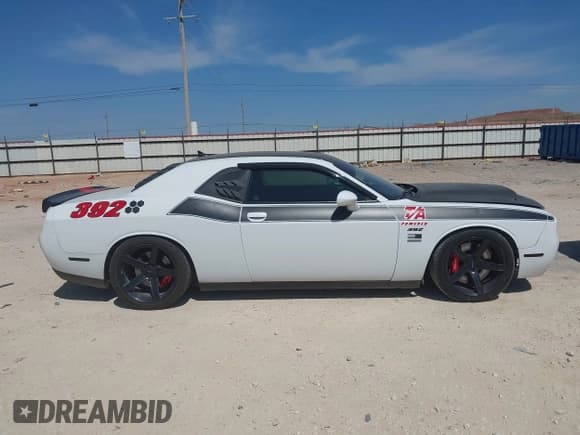 ✅ 2019 Dodge Challenger R/T Scat Pack Widebody • VIN: 2C3CDZFJ1KH546489 • Lot: 41857292. Wystawiony na IAAI z przebiegiem 61 055 mil. Bezpłatny archiwum sprzedaży aukcyjnych z USA i szczegółowy raport historii pojazdu na DreamBid. Zdjęcie 12.