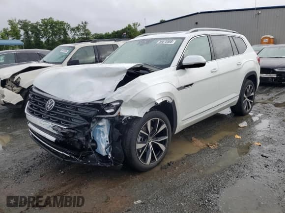 ✅ 2025 Volkswagen Atlas SEL Premium R-Line • VIN: 1V2FR2CA5SC545885 • Lot: 56670505. Listed on Copart with 1,772 mi. Free auction sales archive from the USA and detailed vehicle history report at DreamBid. Image 1.