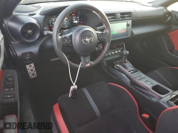 ✅ 2024 Toyota 86 TRUENO Edition • VIN: JF1ZNBM15R8750781 • Lot: 92236275. Listed on Copart with 4,558 mi. Free auction sales archive from the USA and detailed vehicle history report at DreamBid. Image 8.