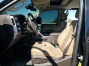 ✅ 2018 GMC Sierra 3500HD Denali • VIN: 1GT42YEY5JF284944 • Lot: 68956745. Wystawiony na Copart z przebiegiem 108 693 mil. Bezpłatny archiwum sprzedaży aukcyjnych z USA i szczegółowy raport historii pojazdu na DreamBid. Zdjęcie 7.