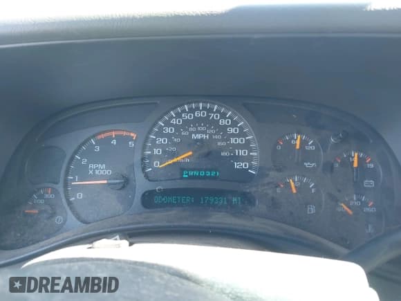 ✅ 2004 Chevrolet Silverado 2500HD LT • VIN: 1GCHK29124E144002 • Lot: 43278652. Wystawiony na IAAI z przebiegiem 179 331 mil. Bezpłatny archiwum sprzedaży aukcyjnych z USA i szczegółowy raport historii pojazdu na DreamBid. Zdjęcie 7.