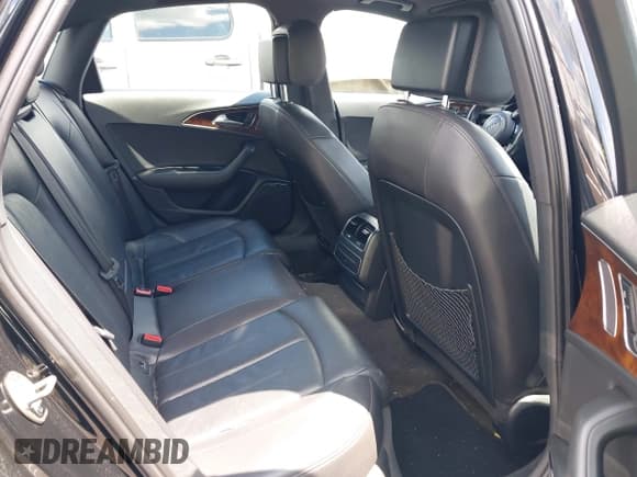 ✅ 2016 Audi A6 Premium Plus • VIN: WAUDFAFC7GN173855 • Lot: 42522691. Wystawiony na IAAI z przebiegiem 103 922 mil. Bezpłatny archiwum sprzedaży aukcyjnych z USA i szczegółowy raport historii pojazdu na DreamBid. Zdjęcie 8.