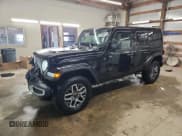 ✅ 2025 Jeep Wrangler Sahara • VIN: 1C4PJXEN2SW573927 • Lot: 93077655. Wystawiony na Copart z przebiegiem 15 031 mil. Bezpłatny archiwum sprzedaży aukcyjnych z USA i szczegółowy raport historii pojazdu na DreamBid. Zdjęcie 1.