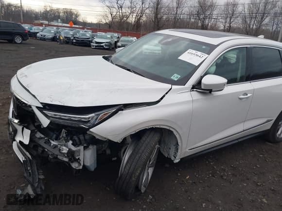 ✅ 2024 Acura MDX • VIN: 5J8YE1H32RL029599 • Lot: 41693642. Listed on IAAI with 19,396 mi. Free auction sales archive from the USA and detailed vehicle history report at DreamBid. Image 17.