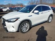 ✅ 2019 Infiniti QX50 Luxe • VIN: 3PCAJ5M3XKF111873 • Lot: 41499218. Wystawiony na IAAI z przebiegiem 37 383 mil. Bezpłatny archiwum sprzedaży aukcyjnych z USA i szczegółowy raport historii pojazdu na DreamBid. Zdjęcie 2.