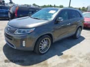 ✅ 2015 Kia Sorento EX • VIN: 5XYKUDA70FG556683 • Lot: 42520995. Wystawiony na IAAI z przebiegiem 85 374 mil. Bezpłatny archiwum sprzedaży aukcyjnych z USA i szczegółowy raport historii pojazdu na DreamBid. Zdjęcie 2.