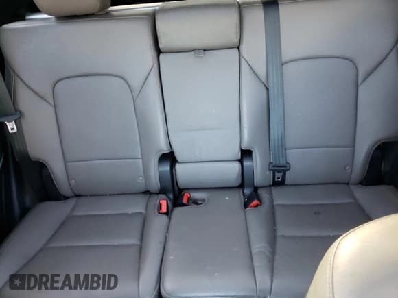 ✅ 2017 Hyundai Santa Fe 2.4L • VIN: 5XYZUDLB9HG384222 • Lot: 45203183. Listed on Copart with 79,252 mi. Free auction sales archive from the USA and detailed vehicle history report at DreamBid. Image 10.