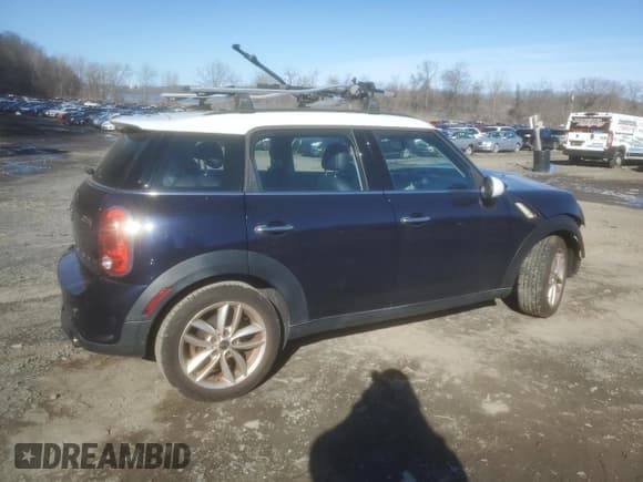 ✅ 2014 MINI Countryman S • VIN: WMWZC3C54EWP27537 • Lot: 49628855. Listed on Copart with 95,958 mi. Free auction sales archive from the USA and detailed vehicle history report at DreamBid. Image 3.