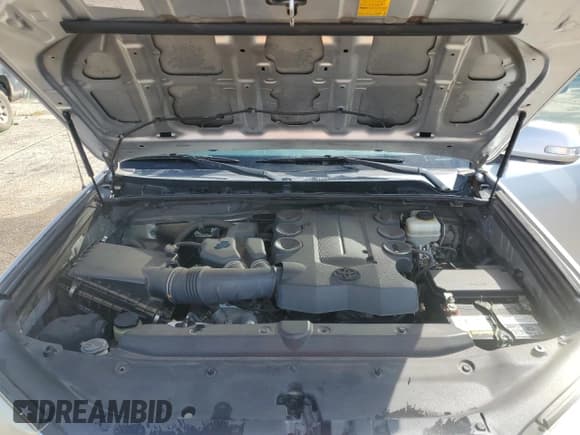 ✅ 2013 Toyota 4Runner SR5 • VIN: JTEZU5JR4D5046909 • Лот: 85750485. Опубликован ранее на Copart с пробегом 177 704 миль. Бесплатный доступ к архиву аукционных продаж из США и подробный отчёт об истории автомобиля на DreamBid. Изображение 12.