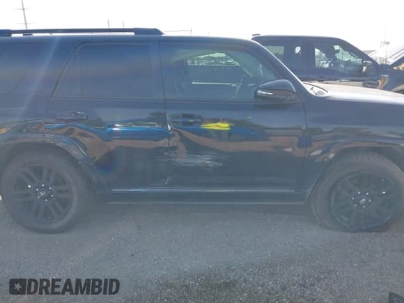 ✅ 2019 Toyota 4Runner SR5 • VIN: JTEBU5JR9K5714251 • Lot: 42248602. Wystawiony na IAAI z przebiegiem 64 925 mil. Bezpłatny archiwum sprzedaży aukcyjnych z USA i szczegółowy raport historii pojazdu na DreamBid. Zdjęcie 13.