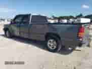 2002 Chevrolet Silverado 1500 with VIN 1GCEC19T52E273182, listed as a Copart auction lot 67066404 with 317,757 mi miles and Non repairable. Bid and sale history available at DreamBid. Image 2.
