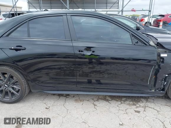 ✅ 2021 Cadillac CT4 Sport • VIN: 1G6DC5RK5M0134988 • Lot: 42000211. Wystawiony na IAAI z przebiegiem 43 065 mil. Bezpłatny archiwum sprzedaży aukcyjnych z USA i szczegółowy raport historii pojazdu na DreamBid. Zdjęcie 14.