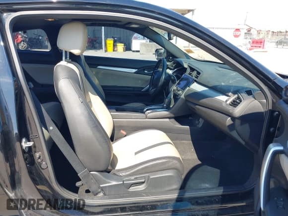 ✅ 2017 Honda Civic Touring • VIN: 2HGFC3B90HH352065 • Lot: 43450628. Listed on IAAI with 168,534 mi. Free auction sales archive from the USA and detailed vehicle history report at DreamBid. Image 5.
