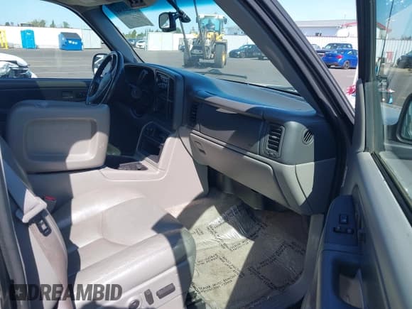 ✅ 2003 Chevrolet Suburban LT • VIN: 1GNFK16Z83J194671 • Лот: 42218361. Опубликован ранее на IAAI с пробегом 190 492 миль. Бесплатный доступ к архиву аукционных продаж из США и подробный отчёт об истории автомобиля на DreamBid. Изображение 5.