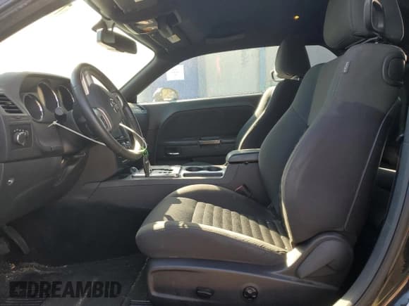 ✅ 2014 Dodge Challenger SXT 100th Anniversary • VIN: 2C3CDYAG4EH283327 • Lot: 79128544. Wystawiony na Copart z przebiegiem 109 818 mil. Bezpłatny archiwum sprzedaży aukcyjnych z USA i szczegółowy raport historii pojazdu na DreamBid. Zdjęcie 7.