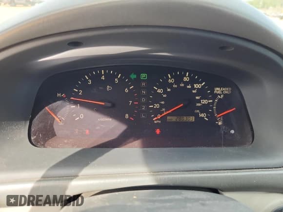 ✅ 2000 Lexus ES 300 • VIN: JT8BF28G5Y0277239 • Lot: 89916145. Wystawiony na Copart z przebiegiem 280 303 mil. Bezpłatny archiwum sprzedaży aukcyjnych z USA i szczegółowy raport historii pojazdu na DreamBid. Zdjęcie 9.