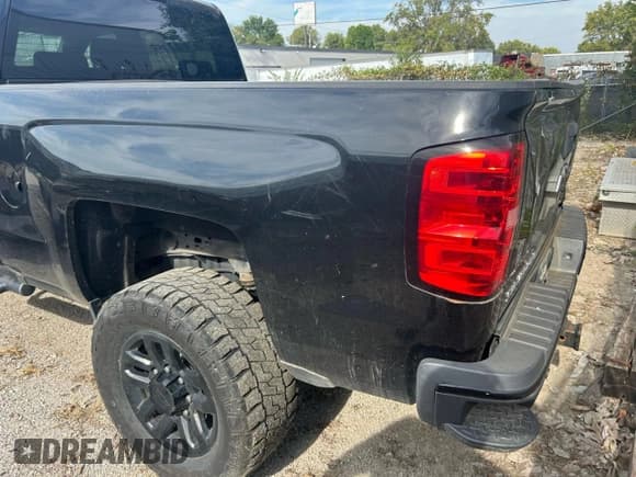 ✅ 2016 Chevrolet Silverado 2500HD LT • VIN: 1GC1KVEG5GF214930 • Lot: 89516535. Wystawiony na Copart z przebiegiem 153 258 mil. Bezpłatny archiwum sprzedaży aukcyjnych z USA i szczegółowy raport historii pojazdu na DreamBid. Zdjęcie 3.