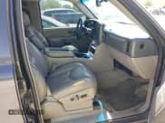 ✅ 2004 Chevrolet Suburban LS • VIN: 3GNEC16Z44G153093 • Лот: 41830384. Опубликован ранее на IAAI с пробегом 190 956 миль. Бесплатный доступ к архиву аукционных продаж из США и подробный отчёт об истории автомобиля на DreamBid. Изображение 5.