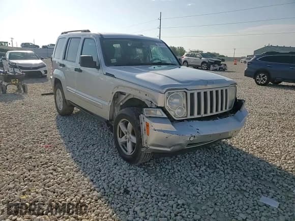 ✅ 2012 Jeep Liberty Sport Latitude • VIN: 1C4PJLAK5CW179327 • Лот: 56317415. Опубликован ранее на Copart с пробегом 132 645 миль. Бесплатный доступ к архиву аукционных продаж из США и подробный отчёт об истории автомобиля на DreamBid. Изображение 14.