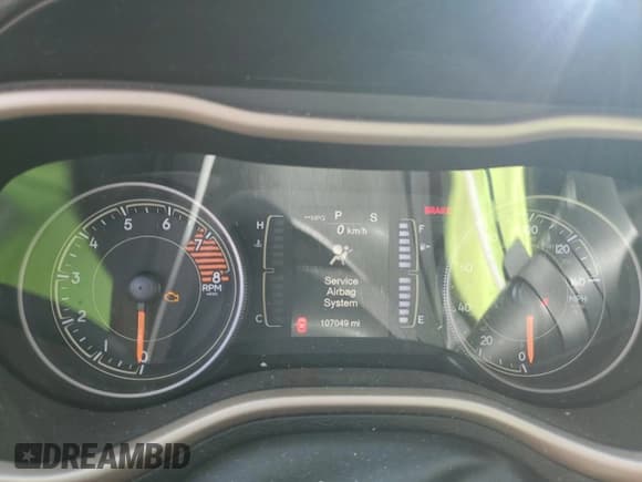 ✅ 2018 Jeep Cherokee Latitude • VIN: 1C4PJLCX6JD523846 • Lot: 81834995. Listed on Copart with 107,049 mi. Free auction sales archive from the USA and detailed vehicle history report at DreamBid. Image 9.