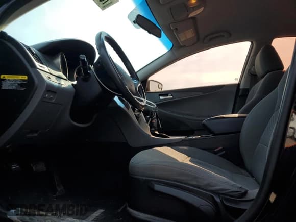 ✅ 2013 Hyundai Sonata GLS • VIN: 5NPEB4AC6DH710917 • Lot: 73547464. Listed on Copart with 199,376 mi. Free auction sales archive from the USA and detailed vehicle history report at DreamBid. Image 7.