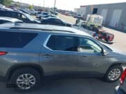 ✅ 2021 Chevrolet Traverse LT Cloth • VIN: 1GNERGKW6MJ152538 • Lot: 43132522. Wystawiony na IAAI z przebiegiem 71 211 mil. Bezpłatny archiwum sprzedaży aukcyjnych z USA i szczegółowy raport historii pojazdu na DreamBid. Zdjęcie 13.