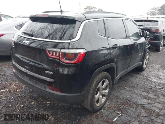 ✅ 2018 Jeep Compass Latitude • VIN: 3C4NJCBB0JT425421 • Lot: 41853700. Listed on IAAI with 69,211 mi. Free auction sales archive from the USA and detailed vehicle history report at DreamBid. Image 4.