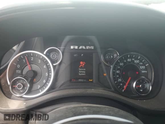 2023 Ram 1500 Tradesman z VIN 1C6RRENT5PN607402, wystawiony jako Copart lot #53915375 z przebiegiem 8 882 mil mil oraz Szkoda całkowita • Salvage title. Historia ofert i sprzedaży dostępna na DreamBid. Obrazek 9.