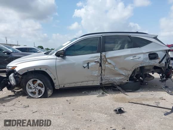 ✅ 2024 Hyundai Tucson SEL • VIN: 5NMJBCDE9RH389031 • Lot: 42533060. Wystawiony na IAAI z przebiegiem 25 375 mil. Bezpłatny archiwum sprzedaży aukcyjnych z USA i szczegółowy raport historii pojazdu na DreamBid. Zdjęcie 6.