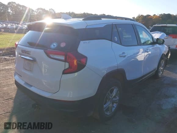 ✅ 2022 GMC Terrain SLE • VIN: 3GKALMEV5NL107373 • Лот: 43534402. Опубликован ранее на IAAI с пробегом 79 949 миль. Бесплатный доступ к архиву аукционных продаж из США и подробный отчёт об истории автомобиля на DreamBid. Изображение 4.