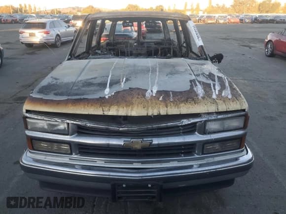 ✅ 1999 Chevrolet Suburban • VIN: 3GNEC16R5XG109155 • Lot: 79766644. Wystawiony na Copart z przebiegiem Nie podano. Bezpłatny archiwum sprzedaży aukcyjnych z USA i szczegółowy raport historii pojazdu na DreamBid. Zdjęcie 5.