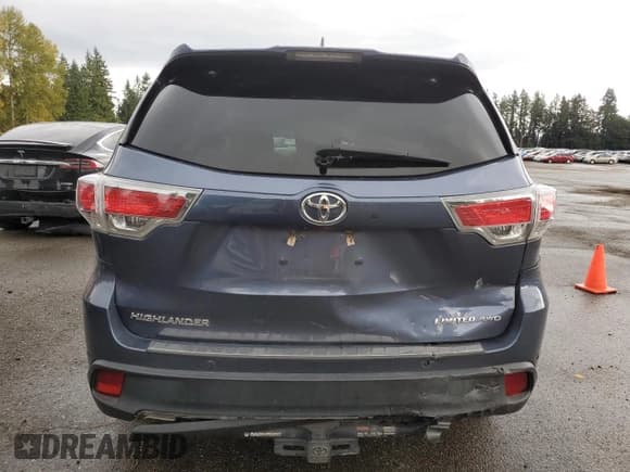 ✅ 2016 Toyota Highlander Limited • VIN: 5TDDKRFHXGS335609 • Lot: 89877255. Listed on Copart with 112,121 mi. Free auction sales archive from the USA and detailed vehicle history report at DreamBid. Image 6.