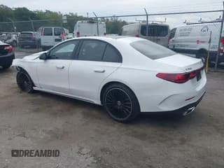 ✅ 2024 Mercedes-Benz E 350 • VIN: W1KLF4HB7RA010000 • Lot: 43330987. Wystawiony na IAAI z przebiegiem 11 904 mil. Bezpłatny archiwum sprzedaży aukcyjnych z USA i szczegółowy raport historii pojazdu na DreamBid. Zdjęcie 3.