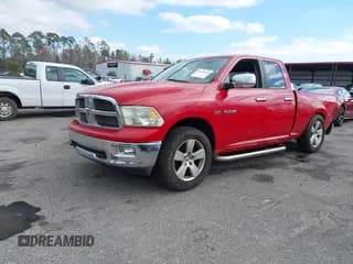 ✅ 2010 Dodge 1500 SLT • VIN: 1D7RB1GT7AS214678 • Lot: 41635619. Wystawiony na IAAI z przebiegiem 139 676 mil. Bezpłatny archiwum sprzedaży aukcyjnych z USA i szczegółowy raport historii pojazdu na DreamBid. Zdjęcie 2.