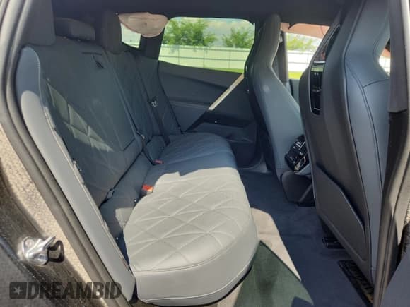 ✅ 2023 BMW iX xDrive50 • VIN: WB523CF02PCL87552 • Lot: 71236855. Wystawiony na Copart z przebiegiem 25 335 mil. Bezpłatny archiwum sprzedaży aukcyjnych z USA i szczegółowy raport historii pojazdu na DreamBid. Zdjęcie 11.