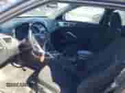 2017 Hyundai Veloster z VIN KMHTC6AD8HU318439, wystawiony jako Copart lot #43322083 z przebiegiem 64 664 mil mil oraz . Historia ofert i sprzedaży dostępna na DreamBid. Obrazek 8.