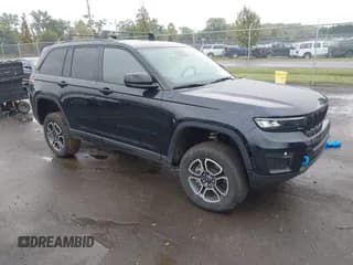 ✅ 2022 Jeep Grand Cherokee Trailhawk • VIN: 1C4RJYC69N8758267 • Lot: 43304072. Listed on IAAI with 40,999 mi. Free auction sales archive from the USA and detailed vehicle history report at DreamBid. Image 1.