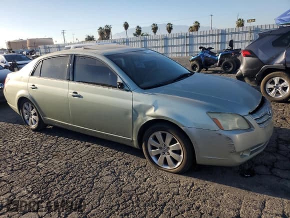 ✅ 2006 Toyota Avalon Limited • VIN: 4T1BK36BX6U075363 • Lot: 89878115. Wystawiony na Copart z przebiegiem 234 900 mil. Bezpłatny archiwum sprzedaży aukcyjnych z USA i szczegółowy raport historii pojazdu na DreamBid. Zdjęcie 4.