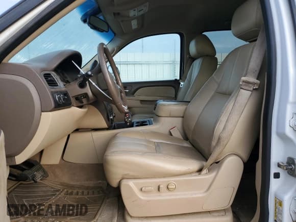 ✅ 2013 Chevrolet Suburban LT • VIN: 1GNSCJE06DR203594 • Lot: 63114724. Wystawiony na Copart z przebiegiem 263 456 mil. Bezpłatny archiwum sprzedaży aukcyjnych z USA i szczegółowy raport historii pojazdu na DreamBid. Zdjęcie 7.