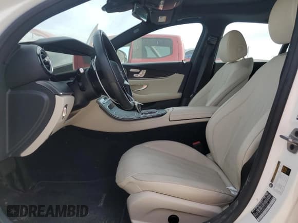 ✅ 2021 Mercedes-Benz E 350 • VIN: W1KZF8DB8MB005558 • Lot: 79322553. Wystawiony na Copart z przebiegiem 22 026 mil. Bezpłatny archiwum sprzedaży aukcyjnych z USA i szczegółowy raport historii pojazdu na DreamBid. Zdjęcie 7.