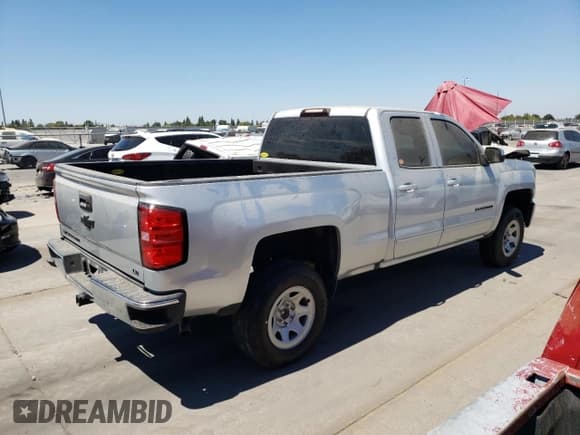✅ 2019 Chevrolet Silverado 1500 LT • VIN: 2GCRCPEC8K1210430 • Lot: 67078864. Wystawiony na Copart z przebiegiem 61 968 mil. Bezpłatny archiwum sprzedaży aukcyjnych z USA i szczegółowy raport historii pojazdu na DreamBid. Zdjęcie 3.
