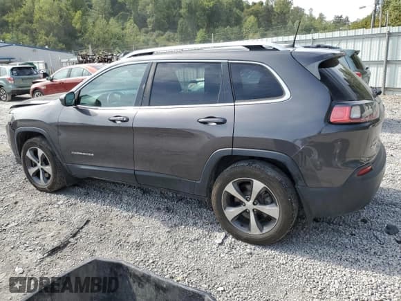 ✅ 2019 Jeep Cherokee Altitude • VIN: 1C4PJMLB1KD141817 • Lot: 71489575. Wystawiony na Copart z przebiegiem 94 824 mil. Bezpłatny archiwum sprzedaży aukcyjnych z USA i szczegółowy raport historii pojazdu na DreamBid. Zdjęcie 2.