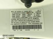 ✅ 2017 Honda Civic LX • VIN: 2HGFC2F51HH533516 • Lot: 43589035. Wystawiony na IAAI z przebiegiem 85 875 mil. Bezpłatny archiwum sprzedaży aukcyjnych z USA i szczegółowy raport historii pojazdu na DreamBid. Zdjęcie 9.