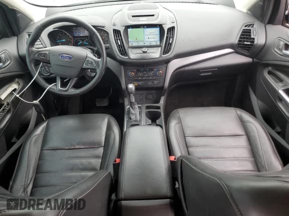 ✅ 2017 Ford Escape SE • VIN: 1FMCU0GD6HUE18878 • Lot: 60573815. Wystawiony na Copart z przebiegiem 119 037 mil. Bezpłatny archiwum sprzedaży aukcyjnych z USA i szczegółowy raport historii pojazdu na DreamBid. Zdjęcie 8.