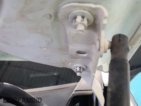 2021 Chevrolet Silverado 1500 RST z VIN 1GCUYEED3MZ439424, wystawiony jako IAAI lot #42466413 z przebiegiem 93 349 mil mil oraz . Historia ofert i sprzedaży dostępna na DreamBid. Obrazek 1.